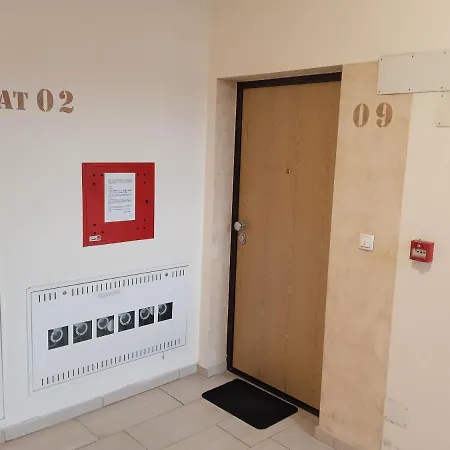 Lazarus Apartment
