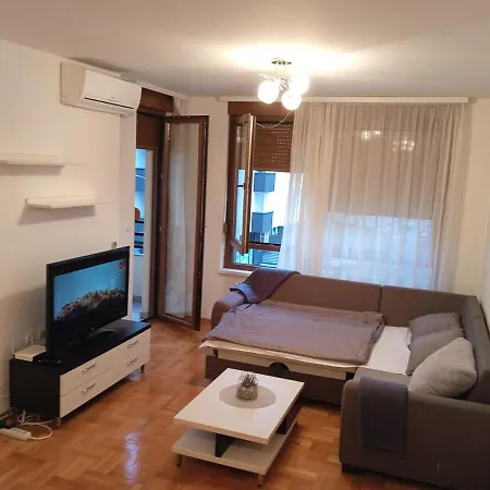 Lazarus Apartment
