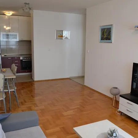 Lazarus バニャ・ルカ